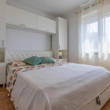 Apartment Silber 1